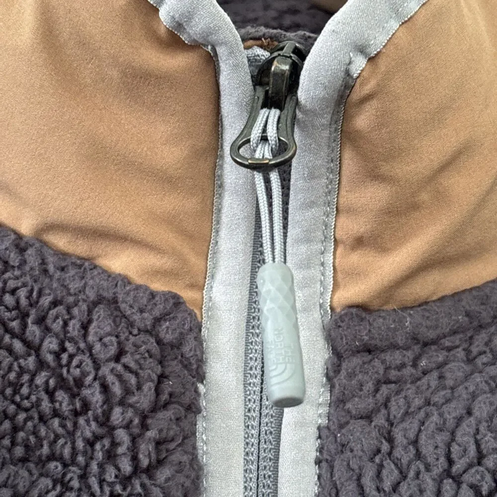 The North Face Men's Fleece Sherpa Campshire Retro Vest British Khaki Black XL
